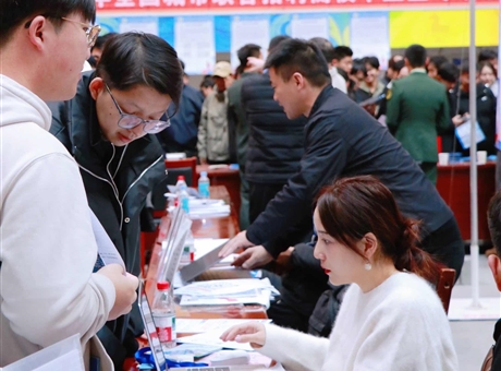 職海揚帆 夢想啟航——武威職業(yè)技術大學成功舉辦2026屆畢業(yè)生校園招聘系列活動